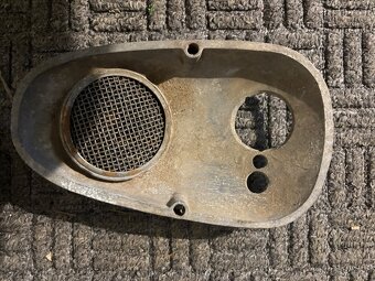 Kryt karburátoru jawa čz - 2