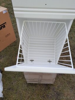 Skříňka krémova - 2