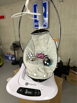 Houpací lehátko MamaRoo 5.0 pro uspání miminka - 2