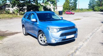 Mitsubishi Outlander PHEV - 2