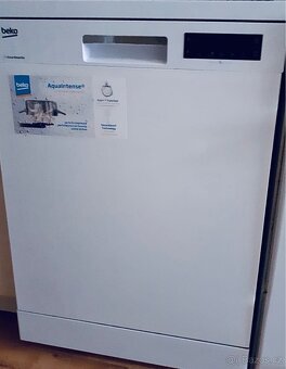 Prodám myčku Beko DFN 26421 W (60 cm) - 2