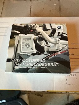 Nabíječka BMW motorrad. - 2