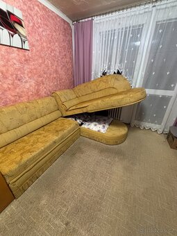 Sedací souprava se dvěma taburety. - 2