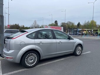 Ford Focus 1.6 nafta 2010 - 2