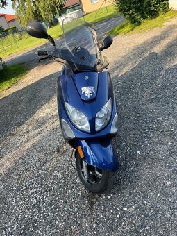 skutr Yamaha 125 - 2