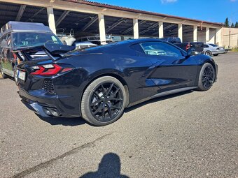 Chevrolet Corvette C8 Stingray - 2