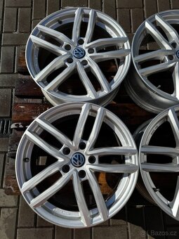 Alu kola, disky r17 5x112 Dezent VW - 2