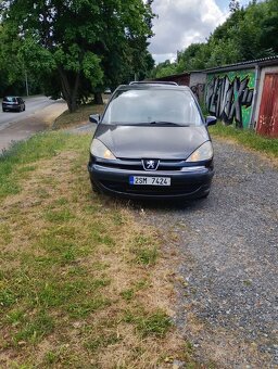 Peugeot 807 2,2 HDI, 7 míst - 2