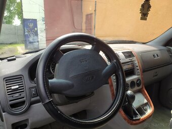 Kia carvinal - 2