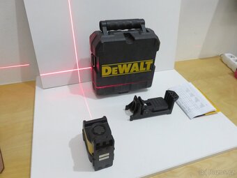 Zánovní křížový laser Dewalt DW088 - červený - 2