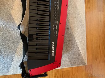 Prodám Roland Edge s přepravním pouzdrem - Nový - 2