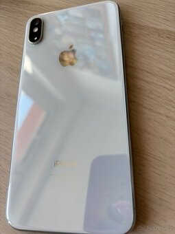 Iphone XS Max 64 GB stříbrný +5 obalů zdarma - 2