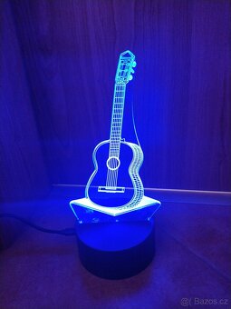 3D RGB lampička kytara - 2