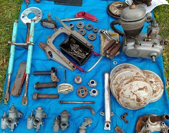 Jawa čz drobné díly na motocykl kývačka panelka pionýr apod. - 2