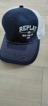 Kšiltovka s nápisem Replay - 2