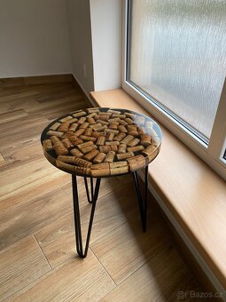 Stolky z epoxidové pryskyřice - 2