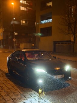 Do pronájmu Toyota Camry - 2