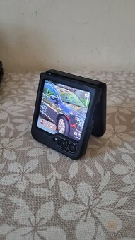 Samsung Galaxy Z Flip 7 Fe - 2