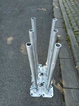 Nohy stravitelné lešení - 2