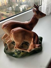 Porcelánová sousoší jelenů - 2