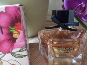 Gucci Flora parfém - 2