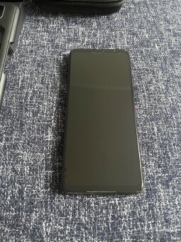 Telefon Asus ROG Phone 6 + komplet herní příslušenství - 2
