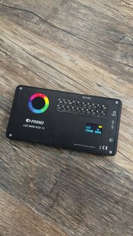 RGB LED světlo na kameru - 2