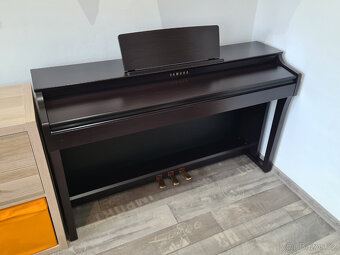 Prodám digitální piano Yamaha Clavinova CLP-625R - 2