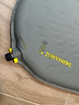 Samonafukovací karimatka Therm-a-Rest Trail Lite - 2
