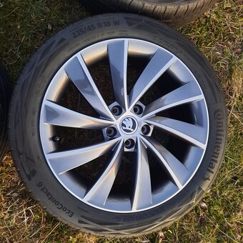 Trinity Turbine Antracit letní alu kola Octavia R18 - 2