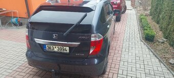 Prodám Hondu fr-v 2,2cdi 6 míst - 2