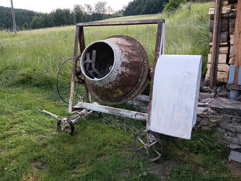 Velká profi stavební míchačka 0,25m3 / 6 koleček betonu - 2