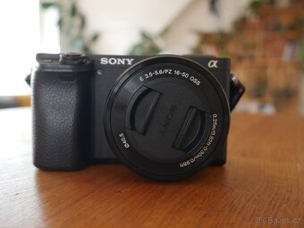 Sony Alpha A6400 + objektiv 16-50mm - 2