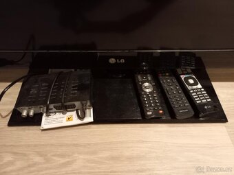 Televizor LG 42LV5500 + set top box (uhlopříčka 107 cm) - 2