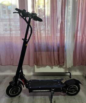 Výkonná elektrická koloběžka – 48V / 20Ah, 2× motor, 10" ko - 2