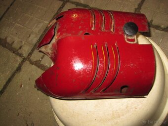 prsíčka Jawa 05;555 - 2