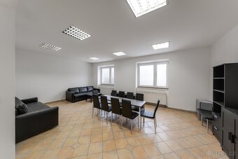 Pronájem obchodního/kancelářského prostoru 112 m², 28. října - 2