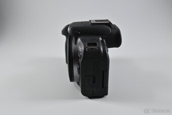 📸 Prodám Canon EOS R10 v Perfektním Stavu - 2