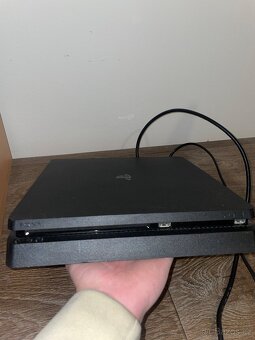 PlayStation 4 Slim + ovladač - 2
