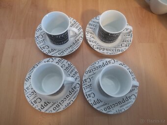 Sada 4ks hrnečků s podšálky - 2