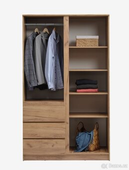 Šatní skříň - 2