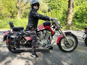 Suzuki VS 1400 Intruder - 2