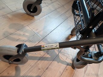 Chodítko pro senjory - 2