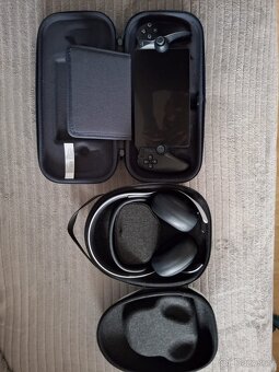 Ps5 controller a sluchátka - 2