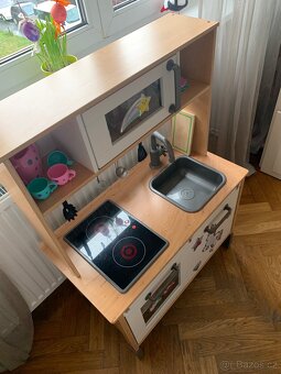 Dětská kuchyňka s příslušenstvím - 2