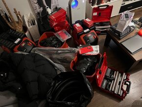 HILTI VC 40 U-Y s příslušenstvím vše uplně nový - 2