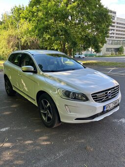 Volvo XC60 2.4D AWD R-design facelift - 2