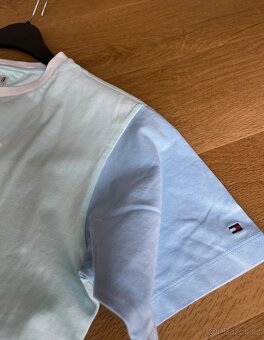 Dámské triko Tommy Hilfiger - 2