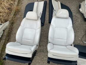 BMW F07 GT interiér Sedadla i díly F10 F11 F01 F02 - 2