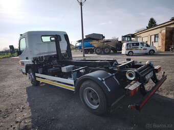 Mitsubishi Fuso - 2
